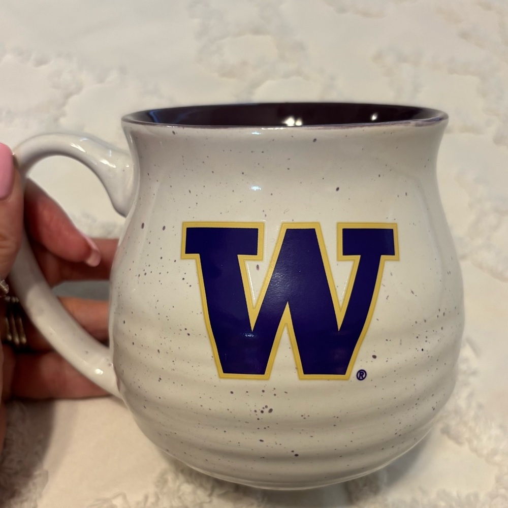 The Memory Company Washington Huskies coffee cup